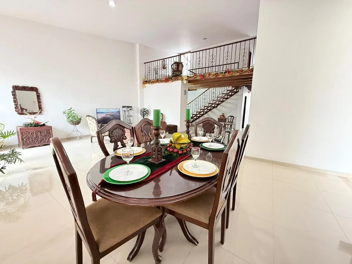 Casa Con Aires Y Bbq Cerca A Mall Chipichape Cali Ferienhaus